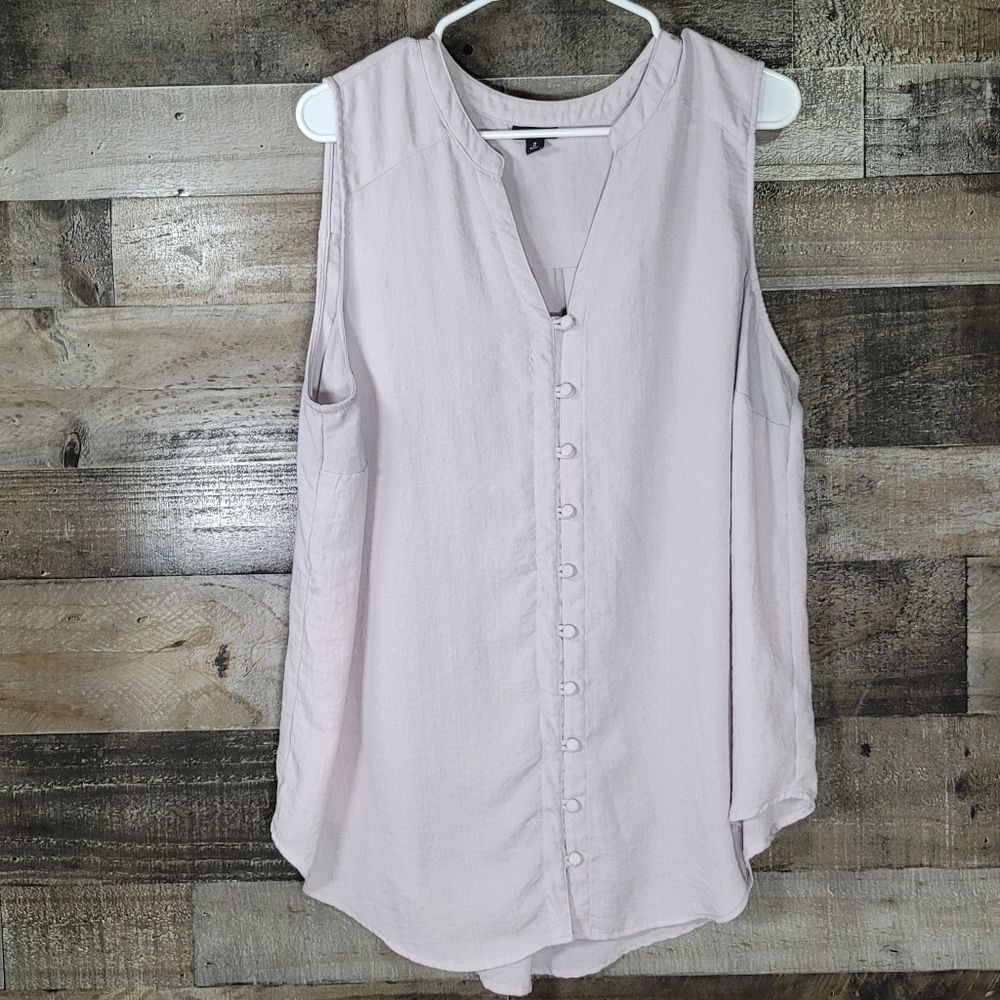 Torrid Light Gray Sleeveless Button Up Blouse Size 2